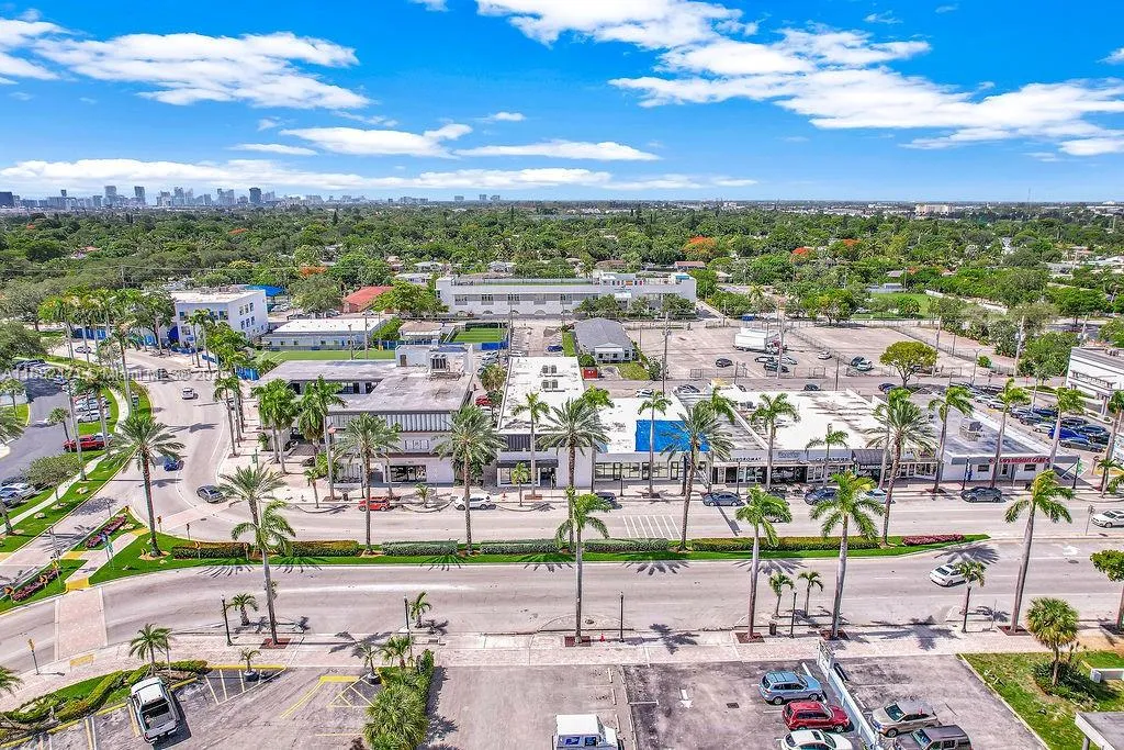 2640 Hollywood Blvd 120, Hollywood, Florida 33020, Hollywood, Florida 33020, ,Commercial Lease,For Rent,2640 Hollywood Blvd 120, Hollywood, Florida 33020,A11832471