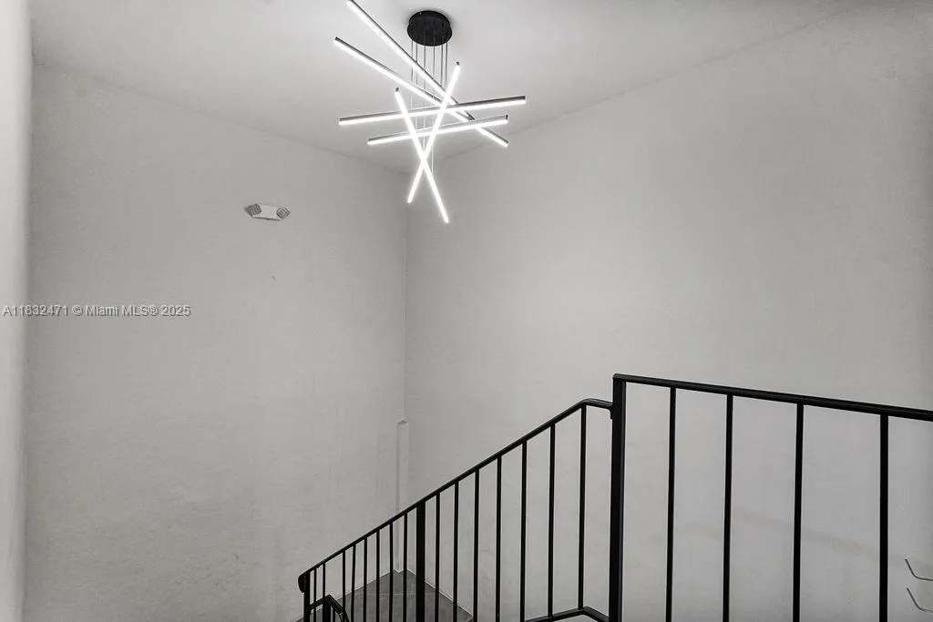 2640 Hollywood Blvd 120, Hollywood, Florida 33020, Hollywood, Florida 33020, ,Commercial Lease,For Rent,2640 Hollywood Blvd 120, Hollywood, Florida 33020,A11832471