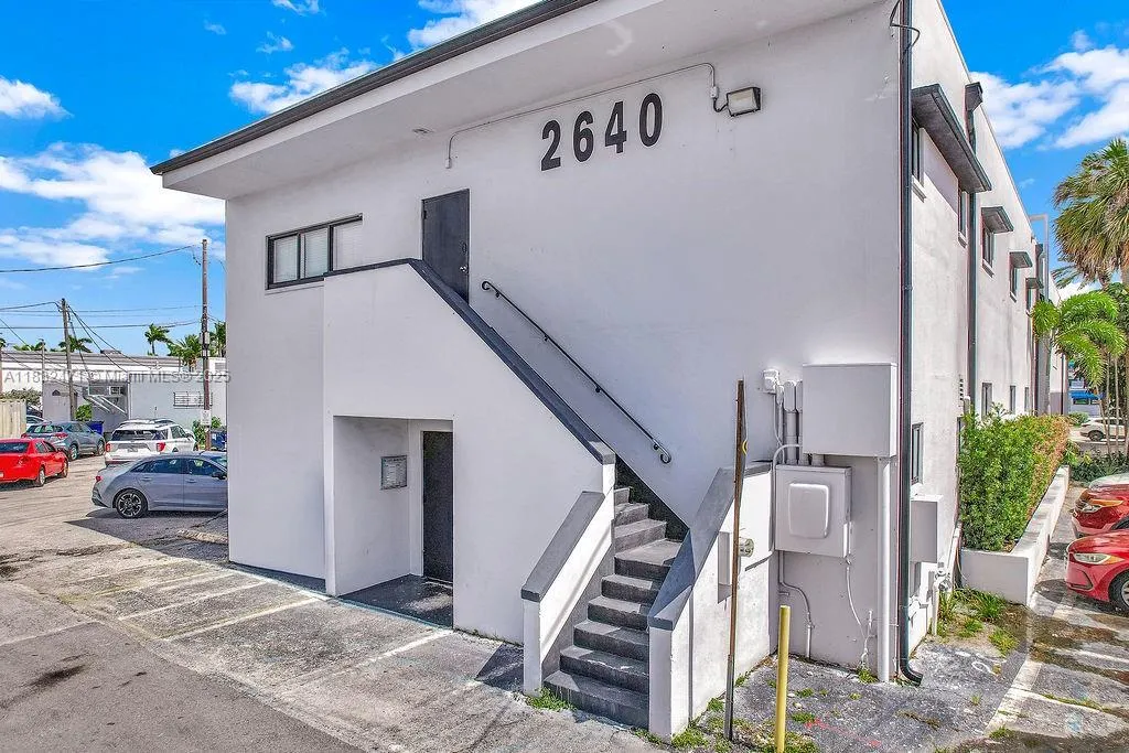 2640 Hollywood Blvd 120, Hollywood, Florida 33020, Hollywood, Florida 33020, ,Commercial Lease,For Rent,2640 Hollywood Blvd 120, Hollywood, Florida 33020,A11832471