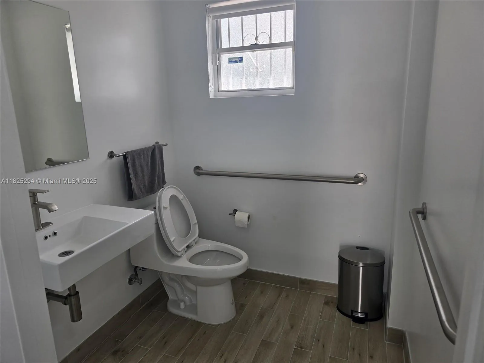 2441 Nw 93rd Ave 106 "b", Doral, Florida 33172, Doral, Florida 33172, ,Commercial Lease,For Rent,2441 Nw 93rd Ave 106 "b", Doral, Florida 33172,A11825294