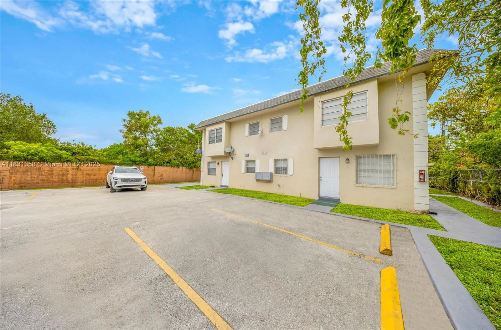 842 Nw 1st Ave, Fort Lauderdale, Florida 33311, Fort Lauderdale, Florida 33311, ,Residential Income,For Sale,842 Nw 1st Ave, Fort Lauderdale, Florida 33311,A11831358