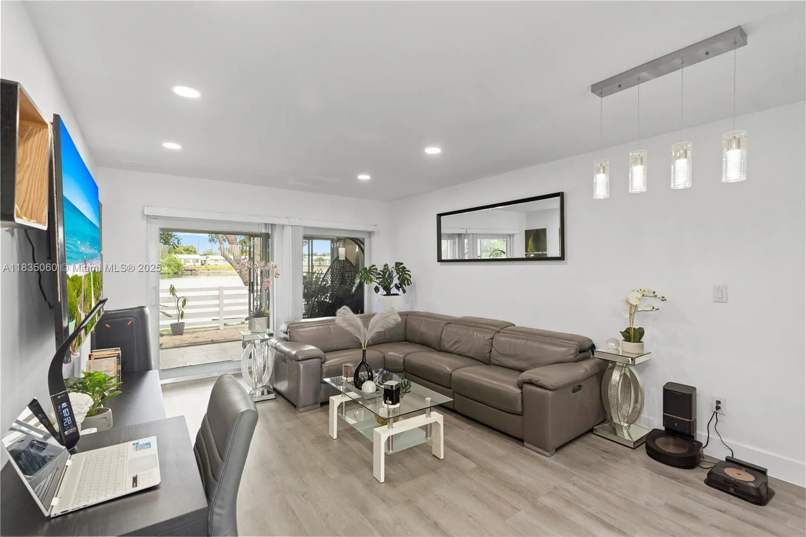 2418 Nw 52nd St, Tamarac, Florida 33309, Tamarac, Florida 33309, 2 Bedrooms Bedrooms, ,1 BathroomBathrooms,Residential,For Sale,2418 Nw 52nd St, Tamarac, Florida 33309,A11835060