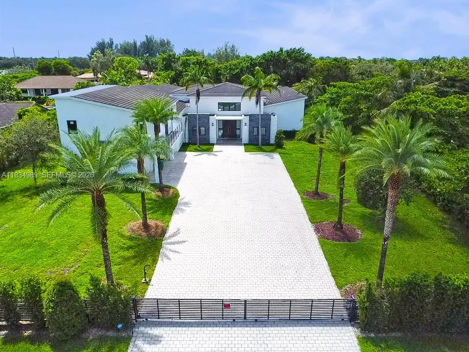 11350 Nw 8th St, Plantation, Florida 33325, Plantation, Florida 33325, 6 Bedrooms Bedrooms, ,6 BathroomsBathrooms,Residential,For Sale,11350 Nw 8th St, Plantation, Florida 33325,A11834989