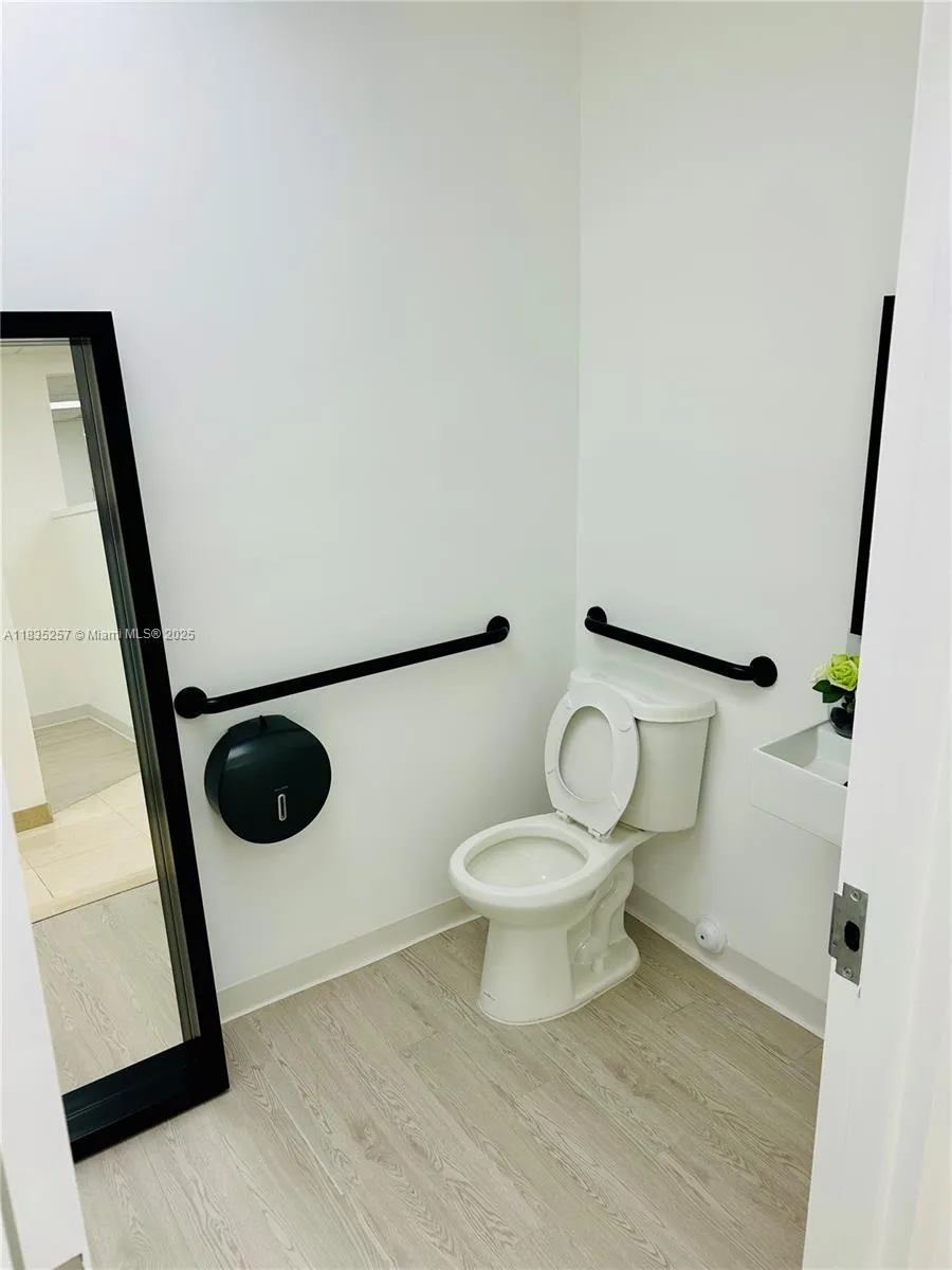 10305 Nw 41st St 107, Doral, Florida 33178, Doral, Florida 33178, ,Commercial Lease,For Rent,10305 Nw 41st St 107, Doral, Florida 33178,A11835257