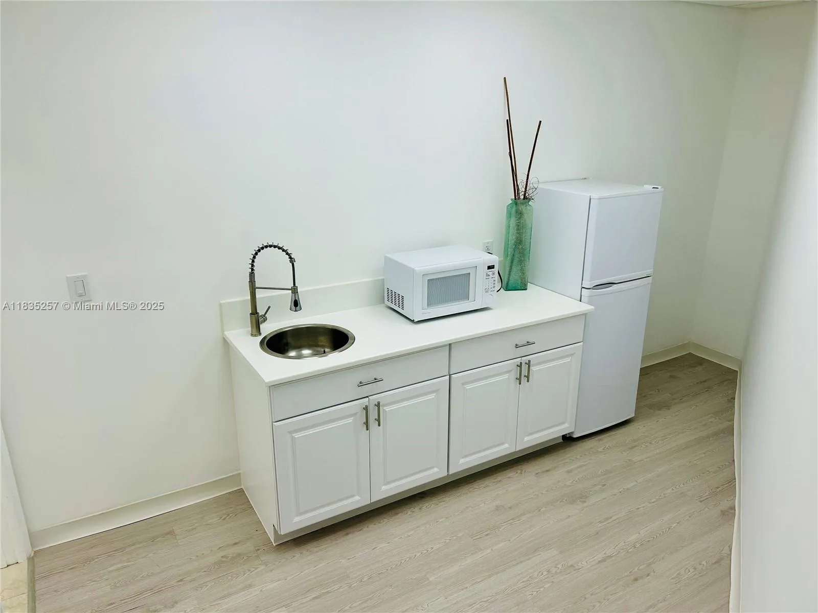 10305 Nw 41st St 107, Doral, Florida 33178, Doral, Florida 33178, ,Commercial Lease,For Rent,10305 Nw 41st St 107, Doral, Florida 33178,A11835257