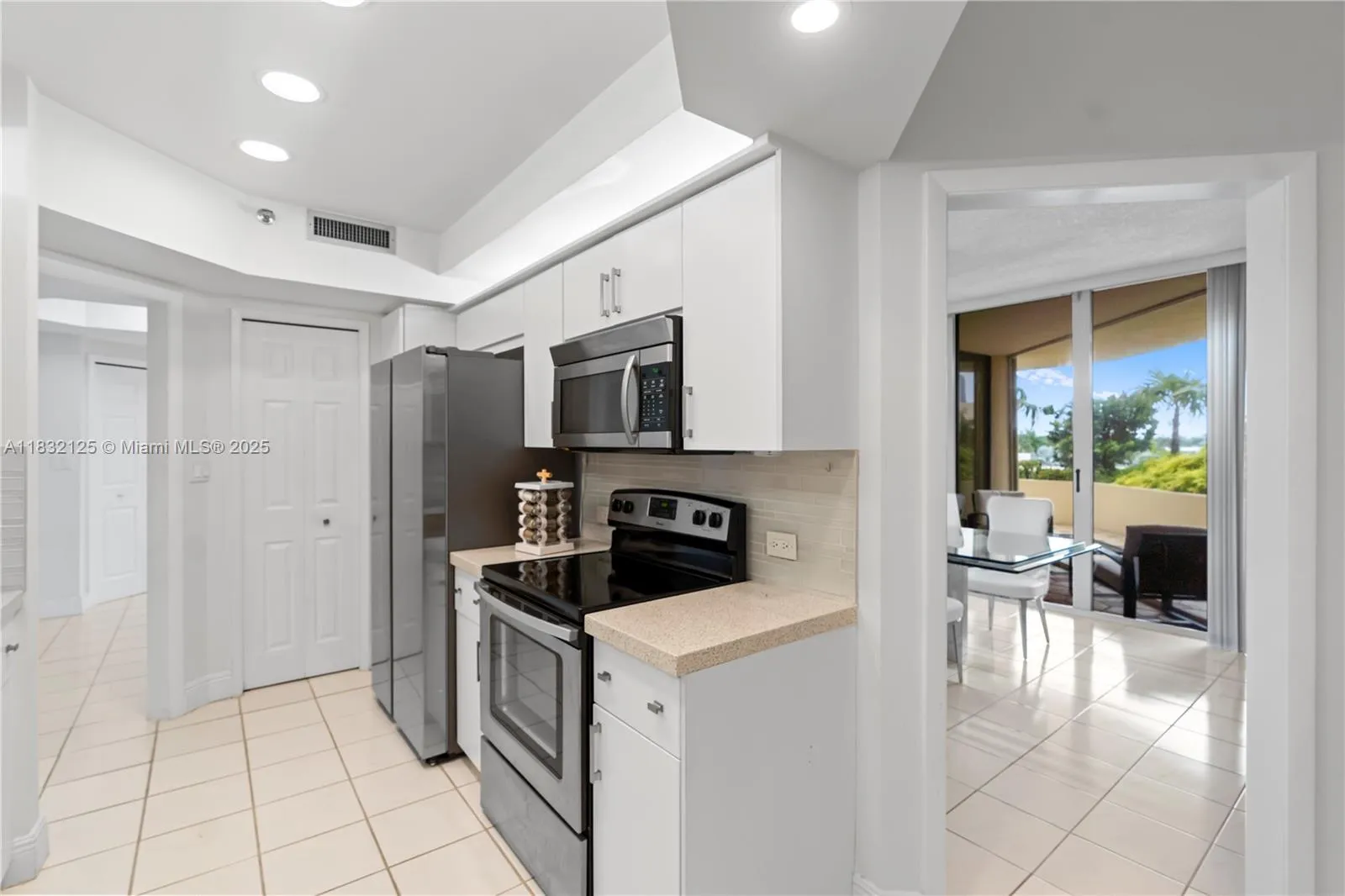 20191 E Country Club Dr 407, Aventura, Florida 331, Aventura, Florida 33180, 2 Bedrooms Bedrooms, ,2 BathroomsBathrooms,Residential,For Sale,20191 E Country Club Dr 407, Aventura, Florida 331,A11832125
