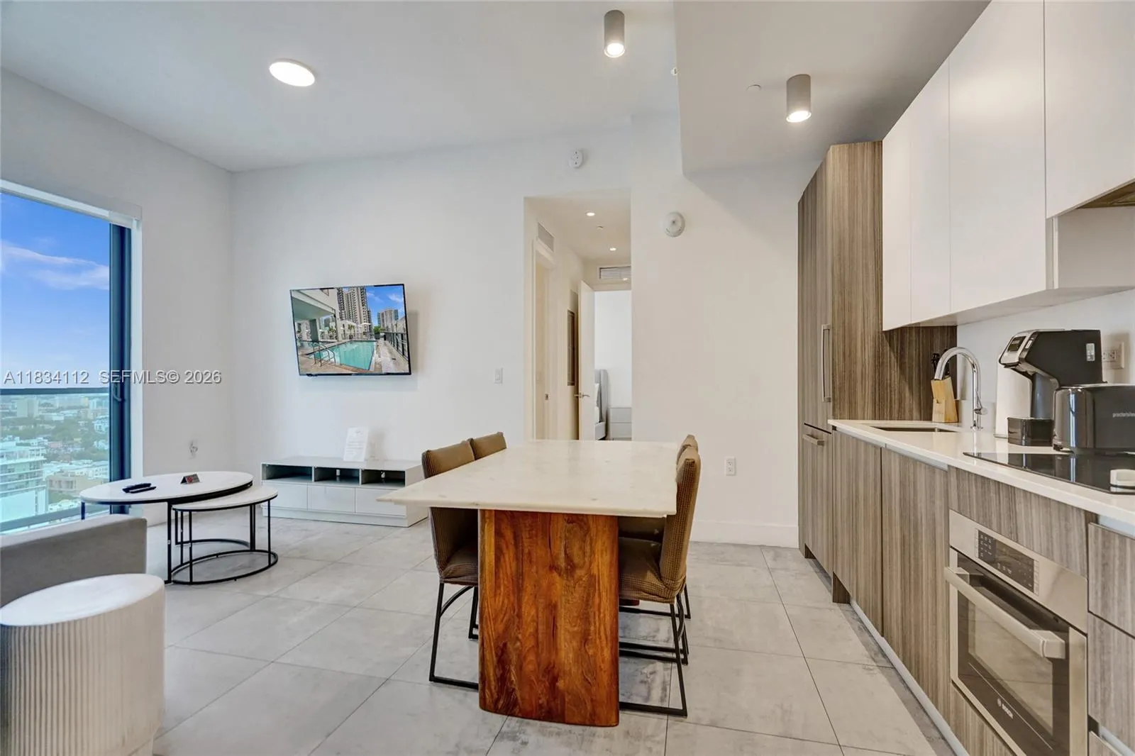 239 Sw 9th St 2203, Miami, Florida 33130, Miami, Florida 33130, 2 Bedrooms Bedrooms, ,2 BathroomsBathrooms,Residential,For Sale,239 Sw 9th St 2203, Miami, Florida 33130,A11834112