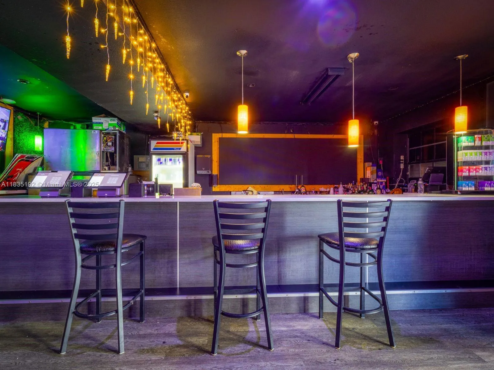 Nightclub/Restaurant