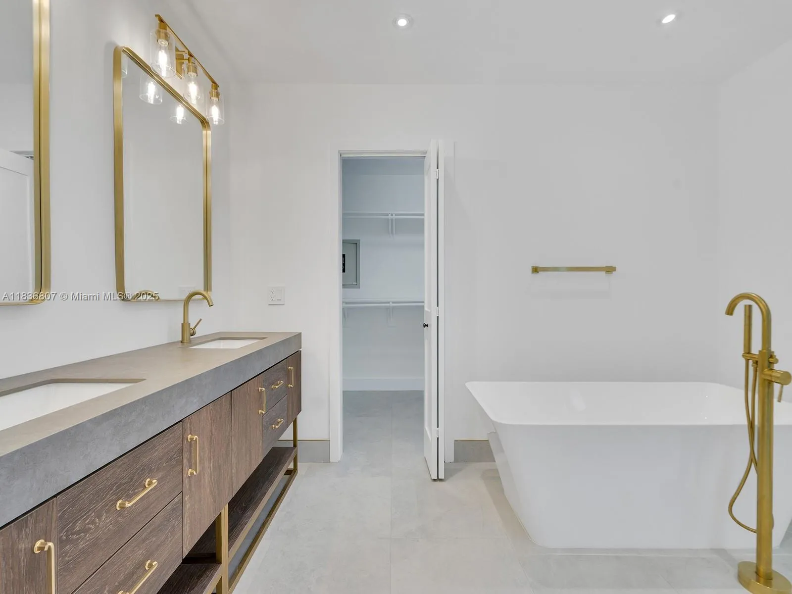 7800 Sw 181st Ter, Palmetto Bay, Florida 33157, Palmetto Bay, Florida 33157, 5 Bedrooms Bedrooms, ,3 BathroomsBathrooms,Residential Lease,For Rent,7800 Sw 181st Ter, Palmetto Bay, Florida 33157,A11836807