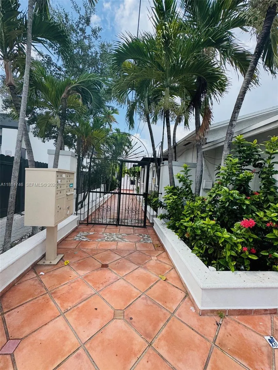1236 Sw 4th St, Miami, Florida 33135, Miami, Florida 33135, ,Commercial Sale,For Sale,1236 Sw 4th St, Miami, Florida 33135,A11831746