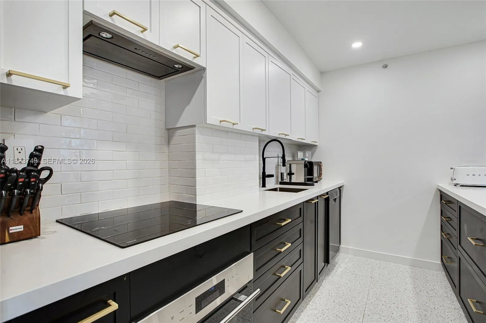 1621 Collins Ave 504c, Miami Beach, Florida 33139, Miami Beach, Florida 33139, 2 Bedrooms Bedrooms, ,1 BathroomBathrooms,Residential,For Sale,1621 Collins Ave 504c, Miami Beach, Florida 33139,A11833743