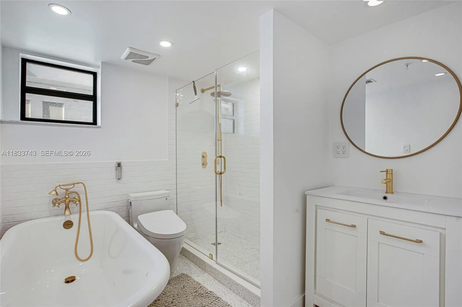 1621 Collins Ave 504c, Miami Beach, Florida 33139, Miami Beach, Florida 33139, 2 Bedrooms Bedrooms, ,1 BathroomBathrooms,Residential,For Sale,1621 Collins Ave 504c, Miami Beach, Florida 33139,A11833743