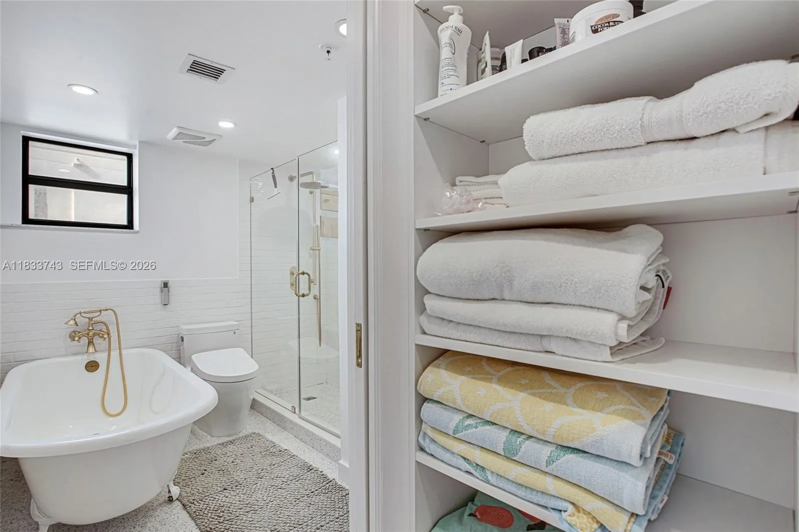 1621 Collins Ave 504c, Miami Beach, Florida 33139, Miami Beach, Florida 33139, 2 Bedrooms Bedrooms, ,1 BathroomBathrooms,Residential,For Sale,1621 Collins Ave 504c, Miami Beach, Florida 33139,A11833743