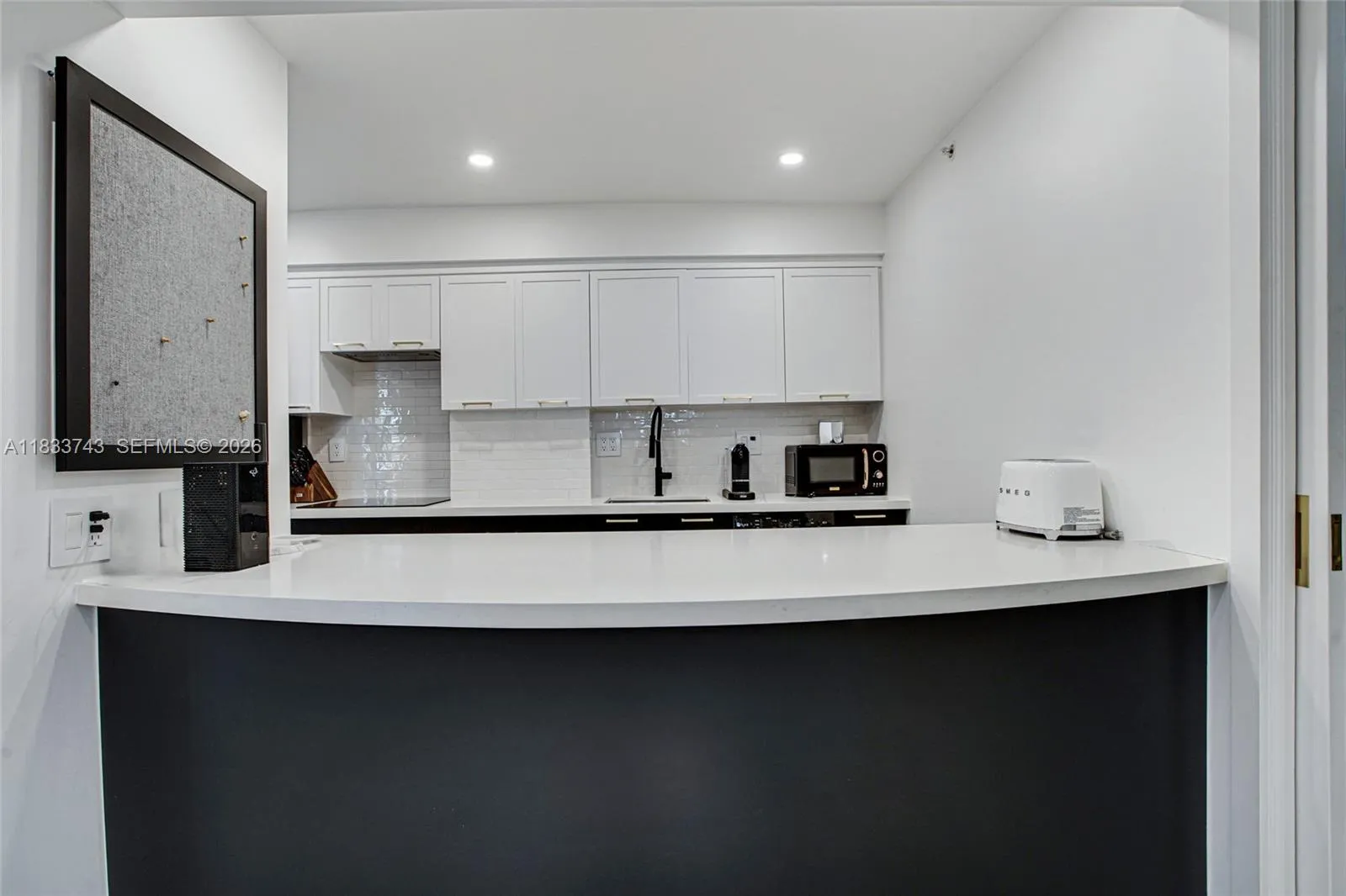 1621 Collins Ave 504c, Miami Beach, Florida 33139, Miami Beach, Florida 33139, 2 Bedrooms Bedrooms, ,1 BathroomBathrooms,Residential,For Sale,1621 Collins Ave 504c, Miami Beach, Florida 33139,A11833743