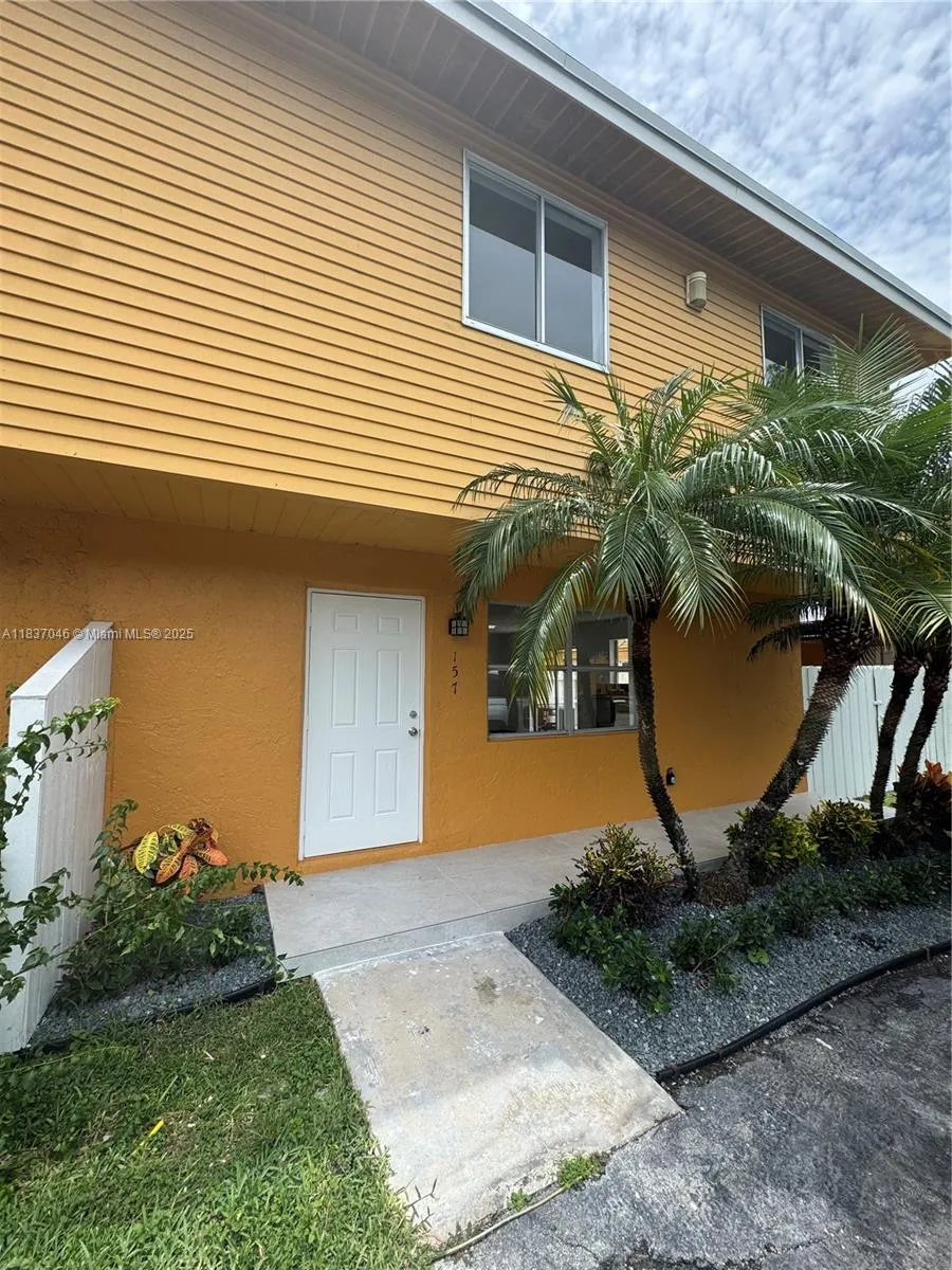 157 Ne 12th Ave 157, Homestead, Florida 33030, Homestead, Florida 33030, 3 Bedrooms Bedrooms, ,1 BathroomBathrooms,Residential Lease,For Rent,157 Ne 12th Ave 157, Homestead, Florida 33030,A11837046