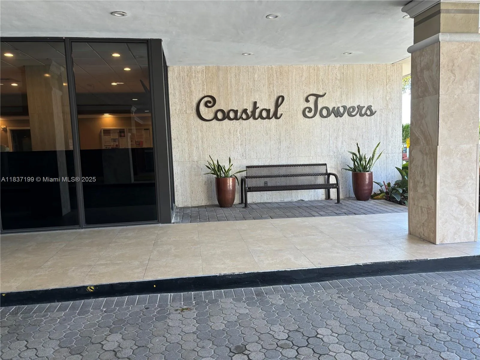 400 Kings Point Dr 309, Sunny Isles Beach, Florida, Sunny Isles Beach, Florida 33160, 1 Bedroom Bedrooms, ,1 BathroomBathrooms,Residential Lease,For Rent,400 Kings Point Dr 309, Sunny Isles Beach, Florida,A11837199