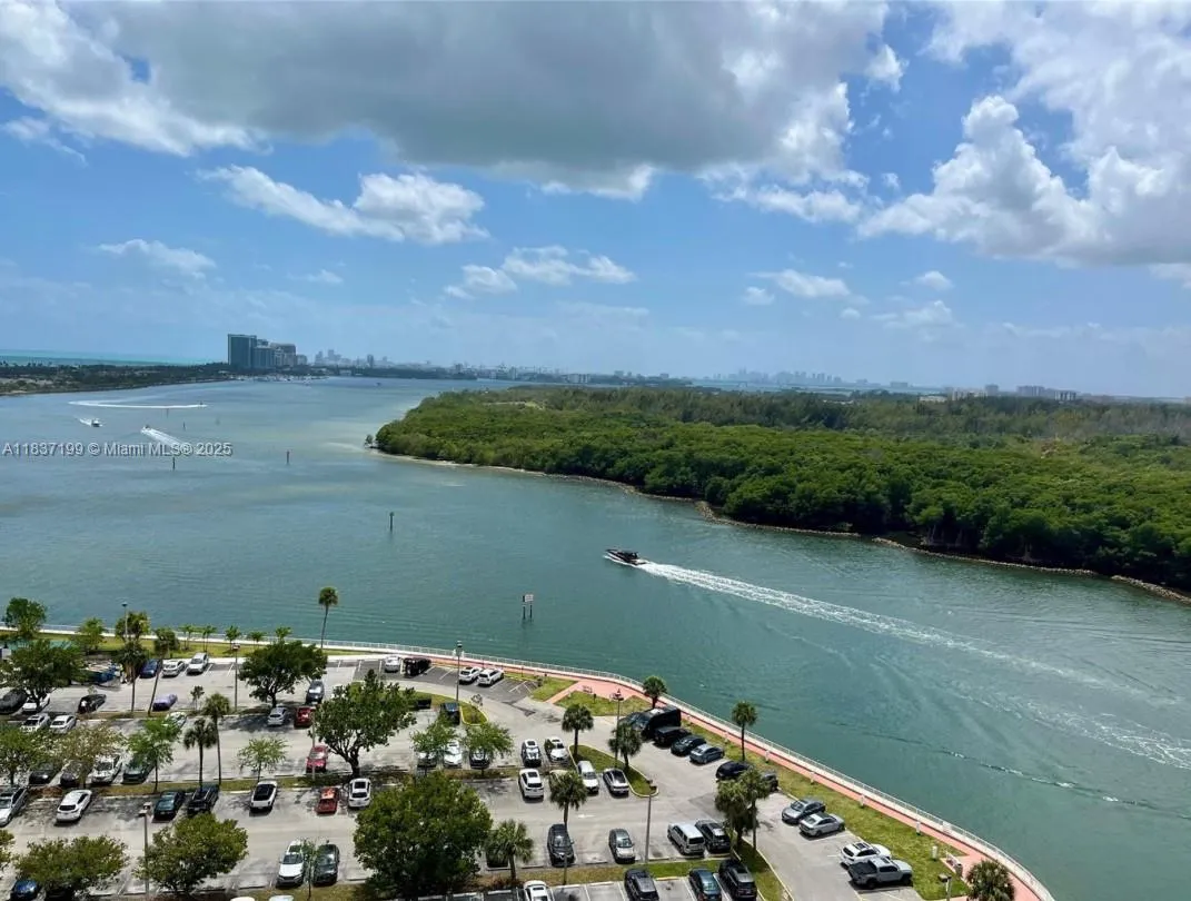 400 Kings Point Dr 309, Sunny Isles Beach, Florida, Sunny Isles Beach, Florida 33160, 1 Bedroom Bedrooms, ,1 BathroomBathrooms,Residential Lease,For Rent,400 Kings Point Dr 309, Sunny Isles Beach, Florida,A11837199