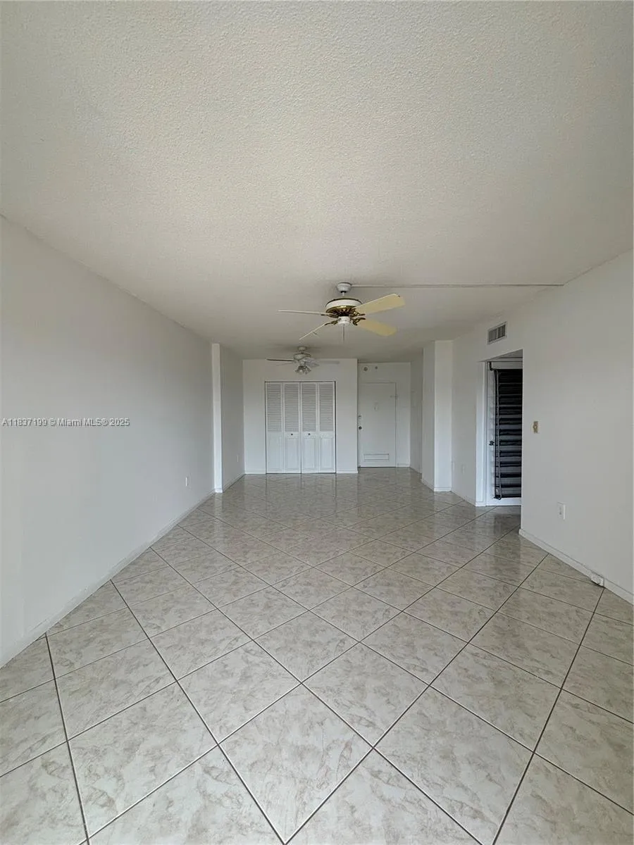 400 Kings Point Dr 309, Sunny Isles Beach, Florida, Sunny Isles Beach, Florida 33160, 1 Bedroom Bedrooms, ,1 BathroomBathrooms,Residential Lease,For Rent,400 Kings Point Dr 309, Sunny Isles Beach, Florida,A11837199