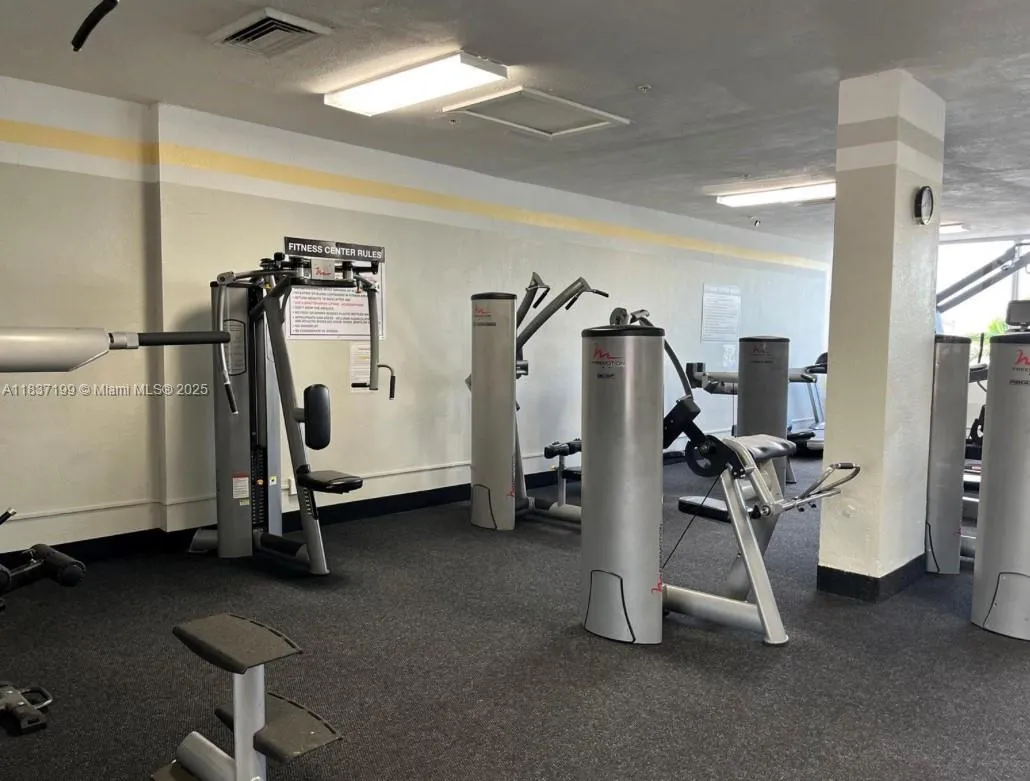 400 Kings Point Dr 309, Sunny Isles Beach, Florida, Sunny Isles Beach, Florida 33160, 1 Bedroom Bedrooms, ,1 BathroomBathrooms,Residential Lease,For Rent,400 Kings Point Dr 309, Sunny Isles Beach, Florida,A11837199