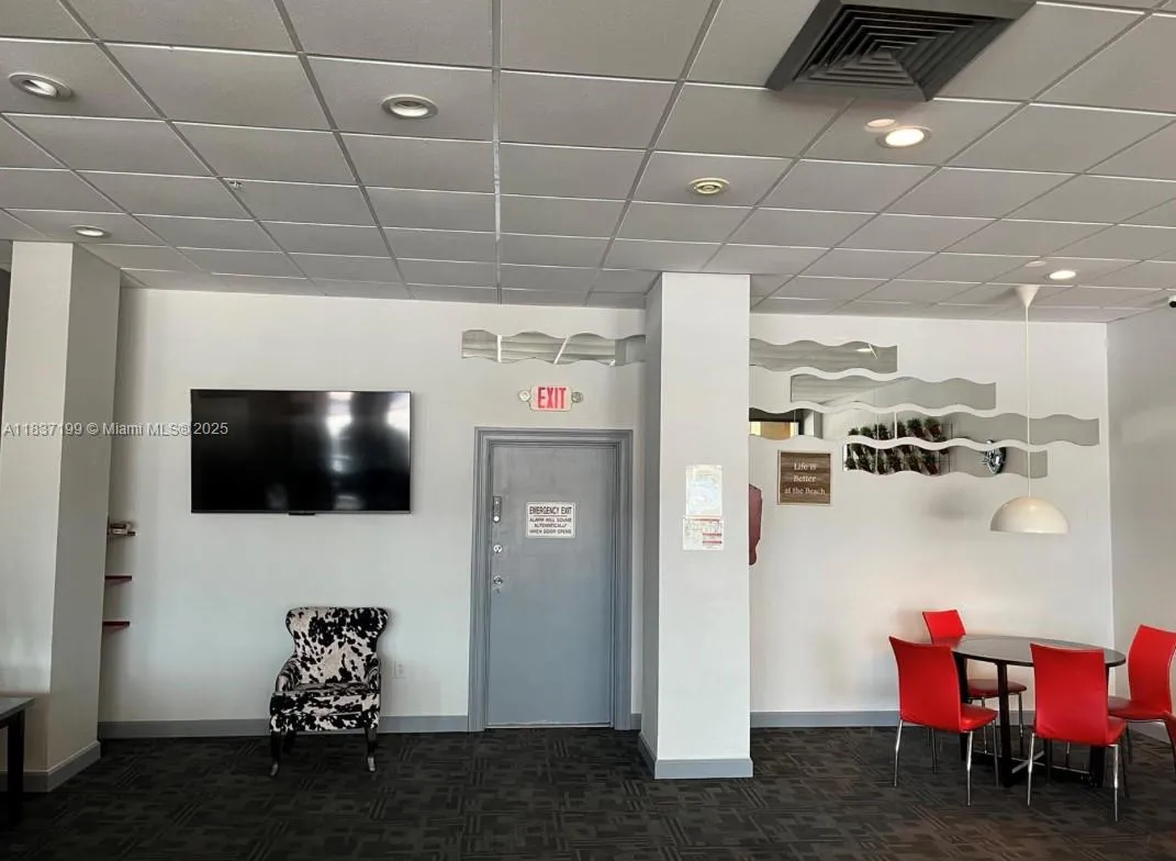 400 Kings Point Dr 309, Sunny Isles Beach, Florida, Sunny Isles Beach, Florida 33160, 1 Bedroom Bedrooms, ,1 BathroomBathrooms,Residential Lease,For Rent,400 Kings Point Dr 309, Sunny Isles Beach, Florida,A11837199