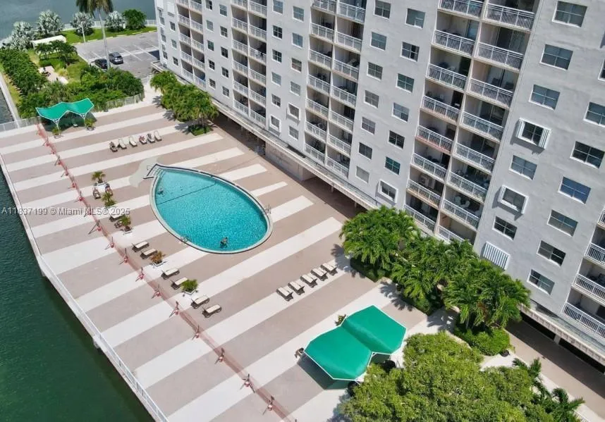 400 Kings Point Dr 309, Sunny Isles Beach, Florida, Sunny Isles Beach, Florida 33160, 1 Bedroom Bedrooms, ,1 BathroomBathrooms,Residential Lease,For Rent,400 Kings Point Dr 309, Sunny Isles Beach, Florida,A11837199