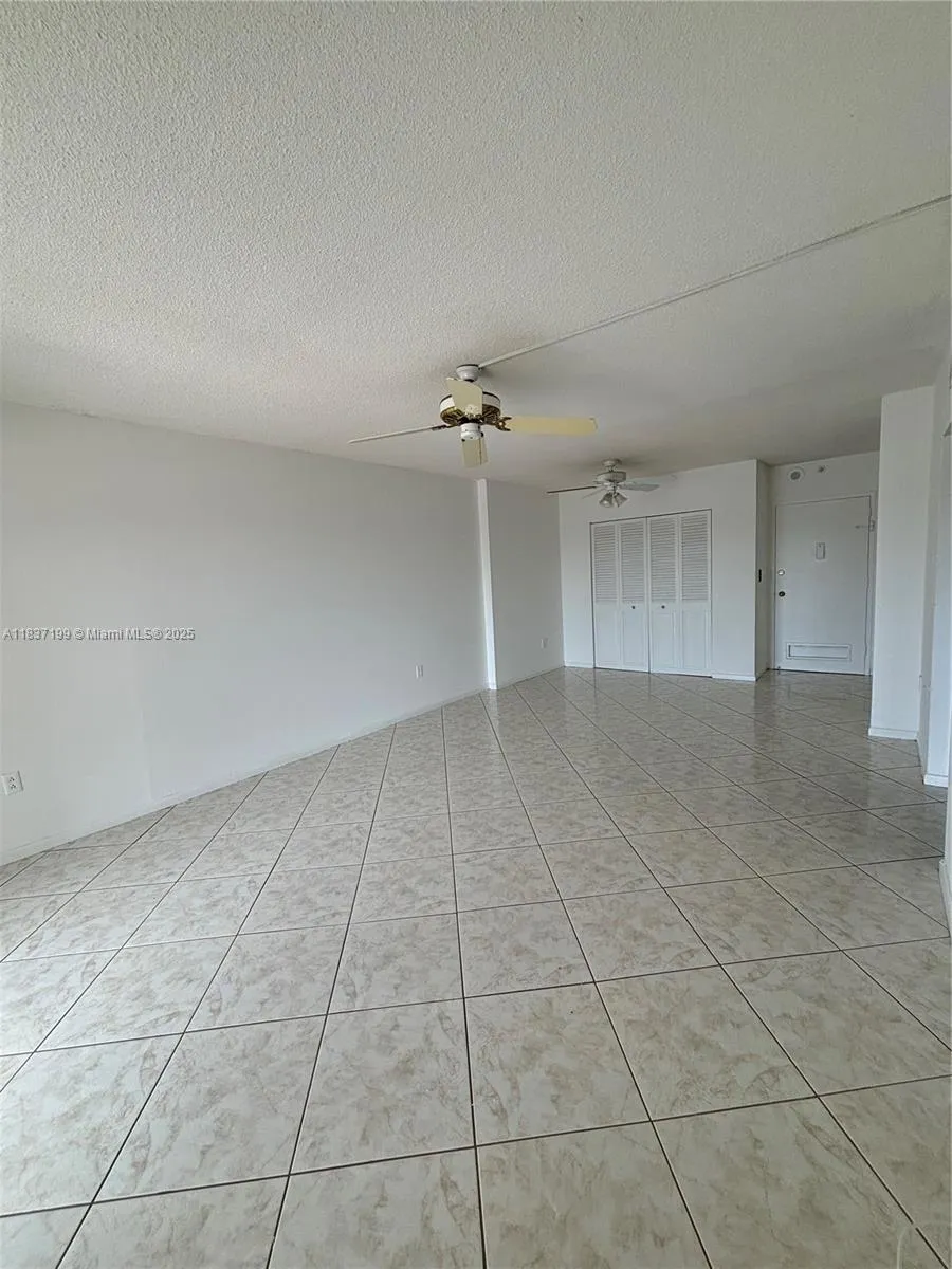 400 Kings Point Dr 309, Sunny Isles Beach, Florida, Sunny Isles Beach, Florida 33160, 1 Bedroom Bedrooms, ,1 BathroomBathrooms,Residential Lease,For Rent,400 Kings Point Dr 309, Sunny Isles Beach, Florida,A11837199