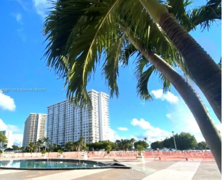 400 Kings Point Dr 309, Sunny Isles Beach, Florida, Sunny Isles Beach, Florida 33160, 1 Bedroom Bedrooms, ,1 BathroomBathrooms,Residential Lease,For Rent,400 Kings Point Dr 309, Sunny Isles Beach, Florida,A11837199