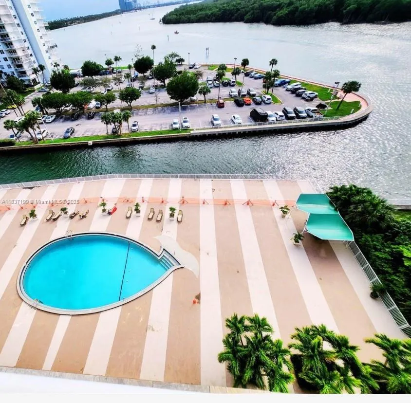 400 Kings Point Dr 309, Sunny Isles Beach, Florida, Sunny Isles Beach, Florida 33160, 1 Bedroom Bedrooms, ,1 BathroomBathrooms,Residential Lease,For Rent,400 Kings Point Dr 309, Sunny Isles Beach, Florida,A11837199