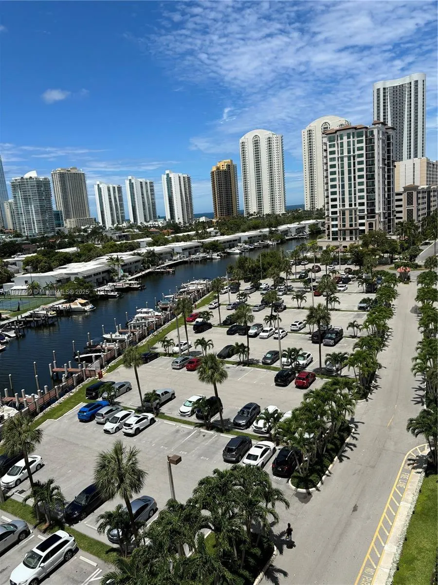 400 Kings Point Dr 309, Sunny Isles Beach, Florida, Sunny Isles Beach, Florida 33160, 1 Bedroom Bedrooms, ,1 BathroomBathrooms,Residential Lease,For Rent,400 Kings Point Dr 309, Sunny Isles Beach, Florida,A11837199