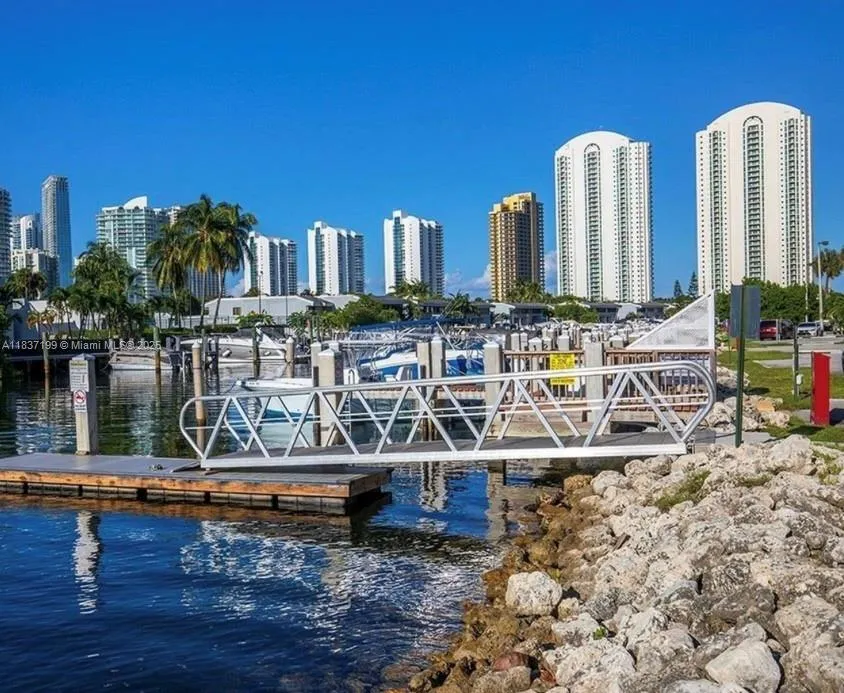 400 Kings Point Dr 309, Sunny Isles Beach, Florida, Sunny Isles Beach, Florida 33160, 1 Bedroom Bedrooms, ,1 BathroomBathrooms,Residential Lease,For Rent,400 Kings Point Dr 309, Sunny Isles Beach, Florida,A11837199