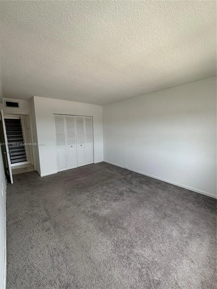 400 Kings Point Dr 309, Sunny Isles Beach, Florida, Sunny Isles Beach, Florida 33160, 1 Bedroom Bedrooms, ,1 BathroomBathrooms,Residential Lease,For Rent,400 Kings Point Dr 309, Sunny Isles Beach, Florida,A11837199