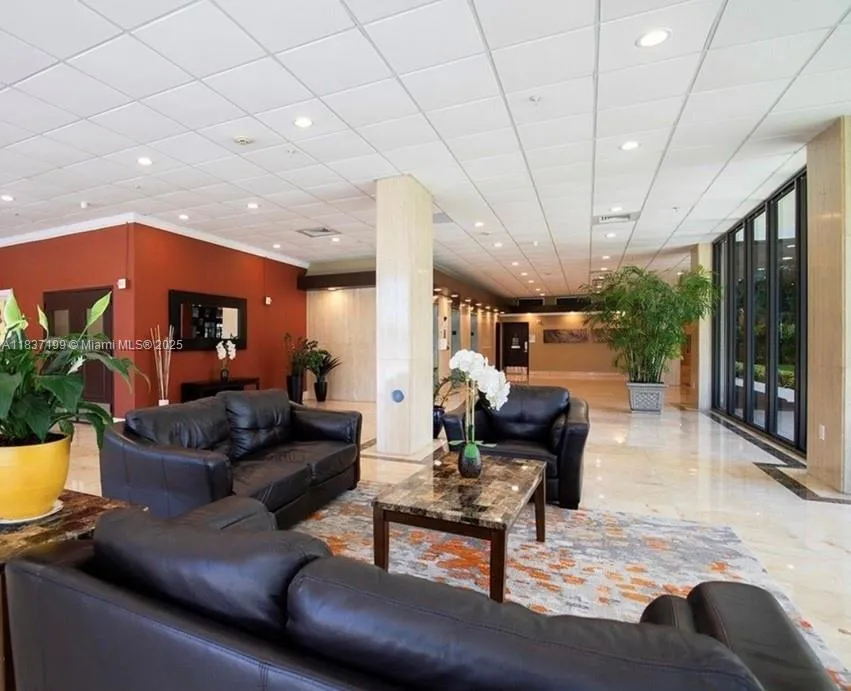 400 Kings Point Dr 309, Sunny Isles Beach, Florida, Sunny Isles Beach, Florida 33160, 1 Bedroom Bedrooms, ,1 BathroomBathrooms,Residential Lease,For Rent,400 Kings Point Dr 309, Sunny Isles Beach, Florida,A11837199
