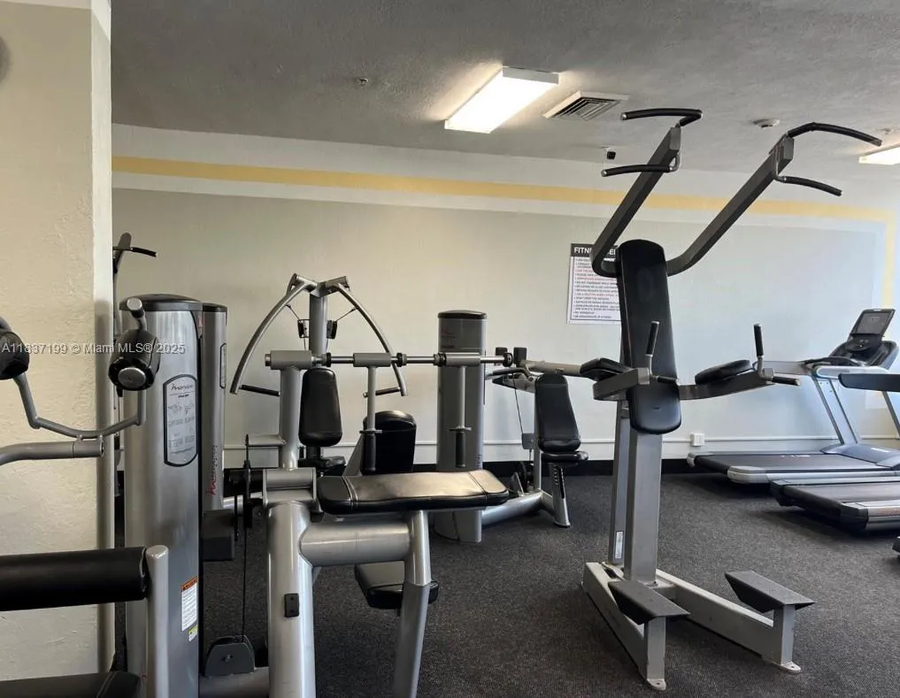 400 Kings Point Dr 309, Sunny Isles Beach, Florida, Sunny Isles Beach, Florida 33160, 1 Bedroom Bedrooms, ,1 BathroomBathrooms,Residential Lease,For Rent,400 Kings Point Dr 309, Sunny Isles Beach, Florida,A11837199