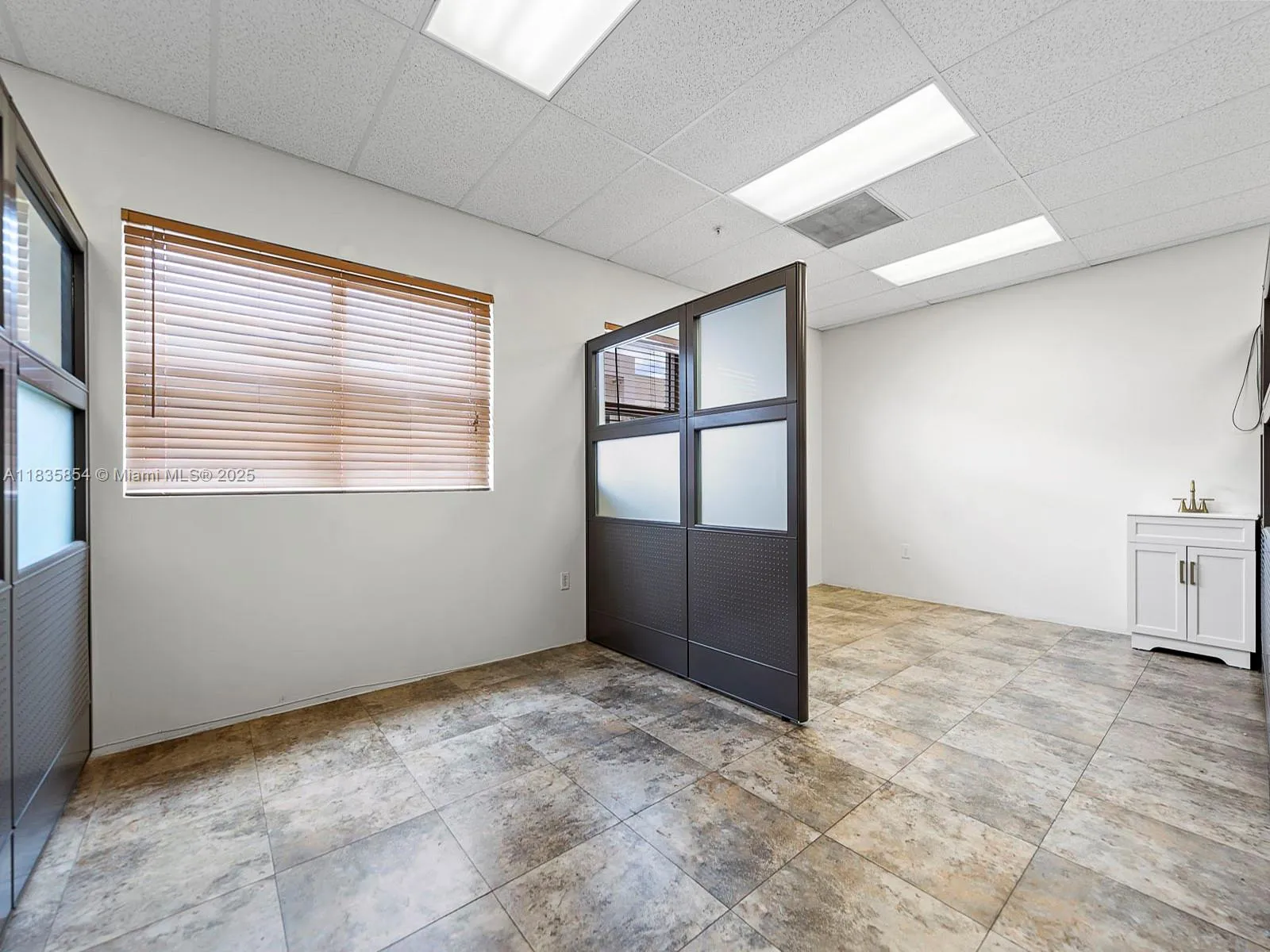 10900 Nw 21st St 140, Sweetwater, Florida 33172, Sweetwater, Florida 33172, ,Commercial Sale,For Sale,10900 Nw 21st St 140, Sweetwater, Florida 33172,A11835854