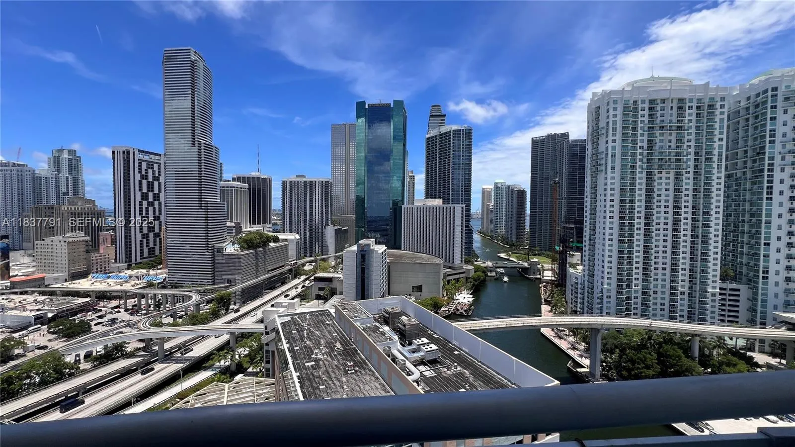 350 S Miami Ave 2401, Miami, Florida 33130, Miami, Florida 33130, 3 Bedrooms Bedrooms, ,2 BathroomsBathrooms,Residential,For Sale,350 S Miami Ave 2401, Miami, Florida 33130,A11837791