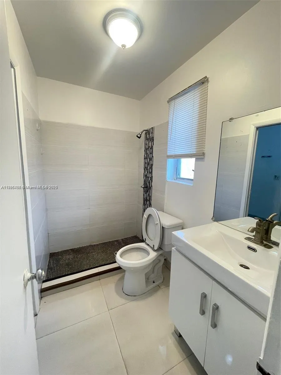 213 Se Park St, Dania Beach, Florida 33004, Dania Beach, Florida 33004, ,Residential Income,For Sale,213 Se Park St, Dania Beach, Florida 33004,A11835456