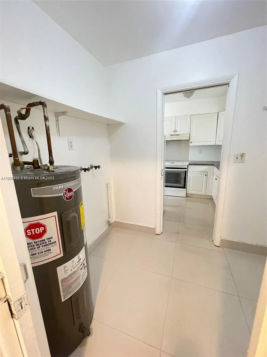 213 Se Park St, Dania Beach, Florida 33004, Dania Beach, Florida 33004, ,Residential Income,For Sale,213 Se Park St, Dania Beach, Florida 33004,A11835456