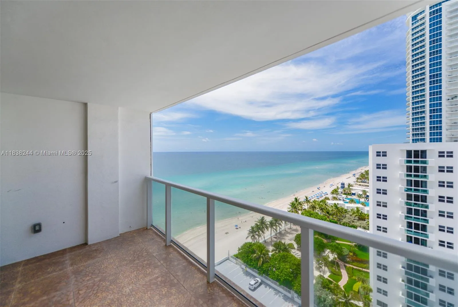 2751 S Ocean Dr 1707s, Hollywood, Florida 33019, Hollywood, Florida 33019, 2 Bedrooms Bedrooms, ,2 BathroomsBathrooms,Residential,For Sale,2751 S Ocean Dr 1707s, Hollywood, Florida 33019,A11838244