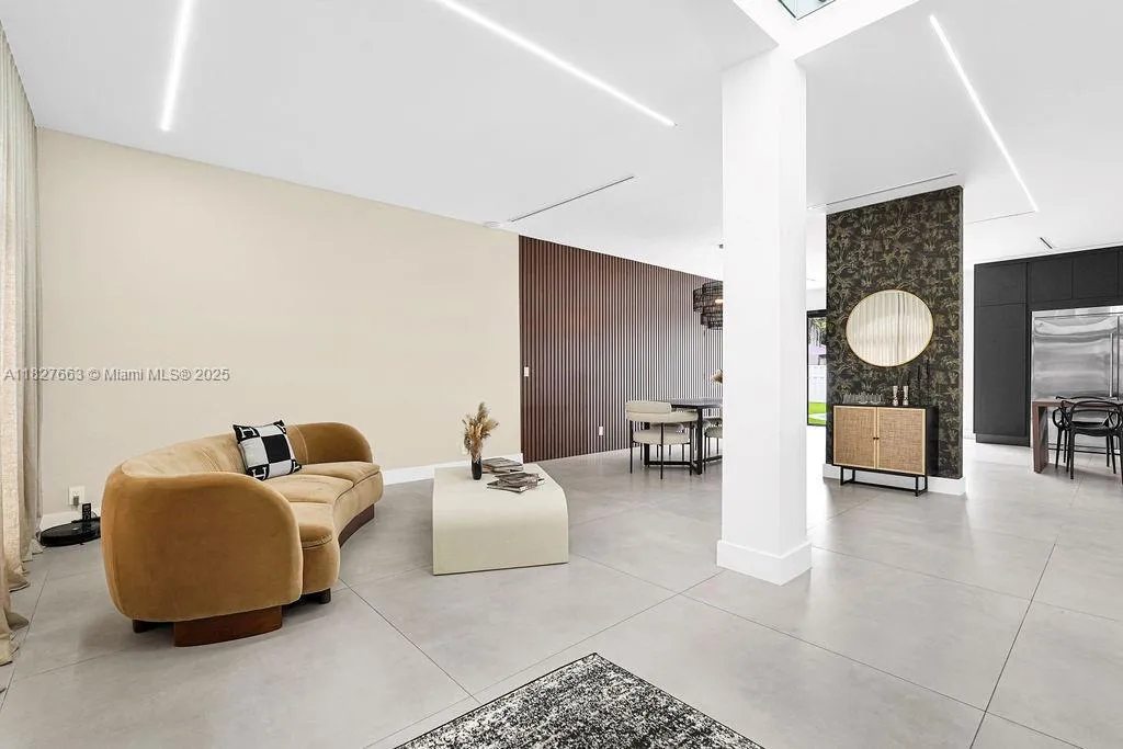 10746 Charleston Pl, Cooper City, Florida 33026, Cooper City, Florida 33026, 4 Bedrooms Bedrooms, ,3 BathroomsBathrooms,Residential,For Sale,10746 Charleston Pl, Cooper City, Florida 33026,A11827663