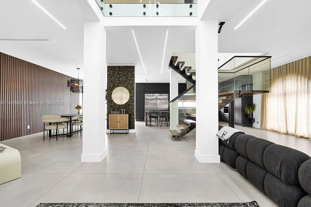 10746 Charleston Pl, Cooper City, Florida 33026, Cooper City, Florida 33026, 4 Bedrooms Bedrooms, ,3 BathroomsBathrooms,Residential,For Sale,10746 Charleston Pl, Cooper City, Florida 33026,A11827663