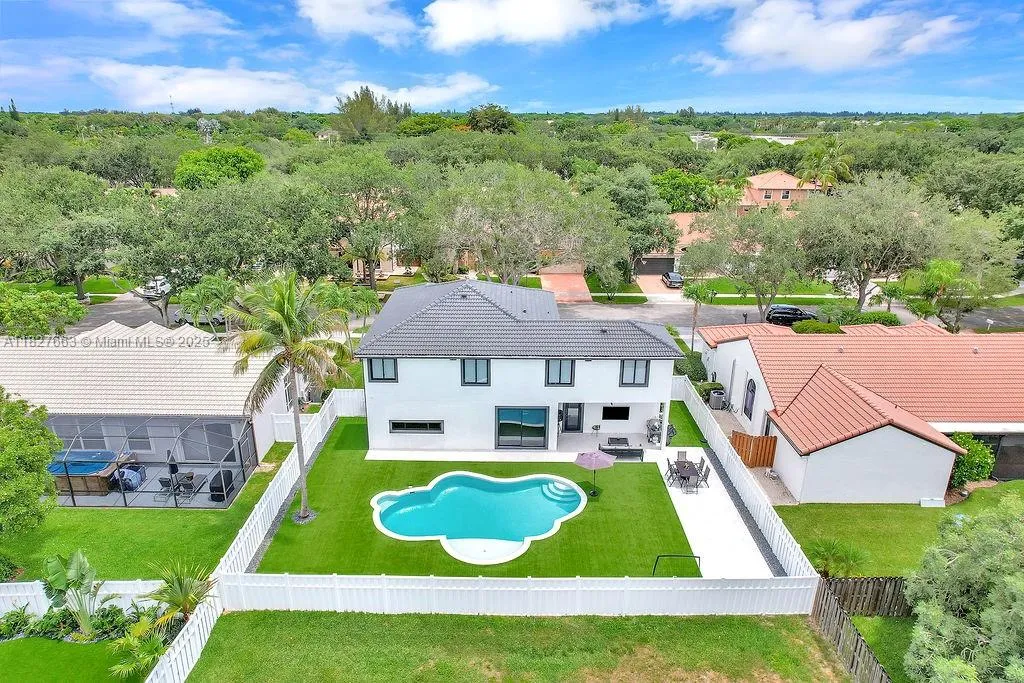 10746 Charleston Pl, Cooper City, Florida 33026, Cooper City, Florida 33026, 4 Bedrooms Bedrooms, ,3 BathroomsBathrooms,Residential,For Sale,10746 Charleston Pl, Cooper City, Florida 33026,A11827663