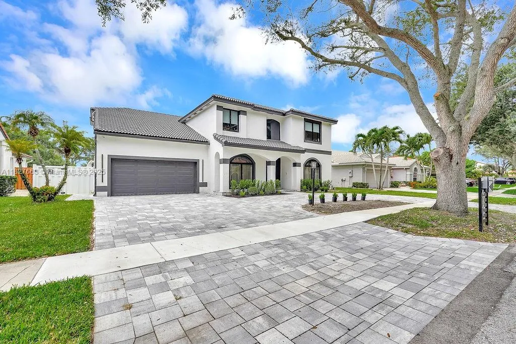 10746 Charleston Pl, Cooper City, Florida 33026, Cooper City, Florida 33026, 4 Bedrooms Bedrooms, ,3 BathroomsBathrooms,Residential,For Sale,10746 Charleston Pl, Cooper City, Florida 33026,A11827663