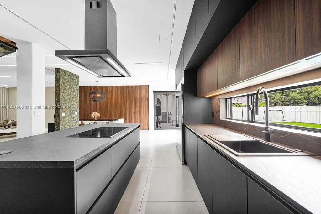 10746 Charleston Pl, Cooper City, Florida 33026, Cooper City, Florida 33026, 4 Bedrooms Bedrooms, ,3 BathroomsBathrooms,Residential,For Sale,10746 Charleston Pl, Cooper City, Florida 33026,A11827663