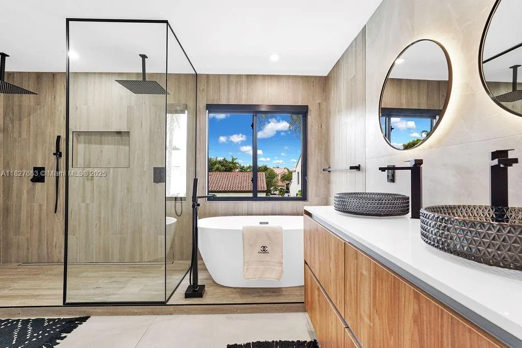 10746 Charleston Pl, Cooper City, Florida 33026, Cooper City, Florida 33026, 4 Bedrooms Bedrooms, ,3 BathroomsBathrooms,Residential,For Sale,10746 Charleston Pl, Cooper City, Florida 33026,A11827663