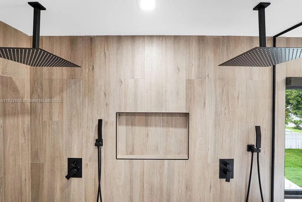 10746 Charleston Pl, Cooper City, Florida 33026, Cooper City, Florida 33026, 4 Bedrooms Bedrooms, ,3 BathroomsBathrooms,Residential,For Sale,10746 Charleston Pl, Cooper City, Florida 33026,A11827663