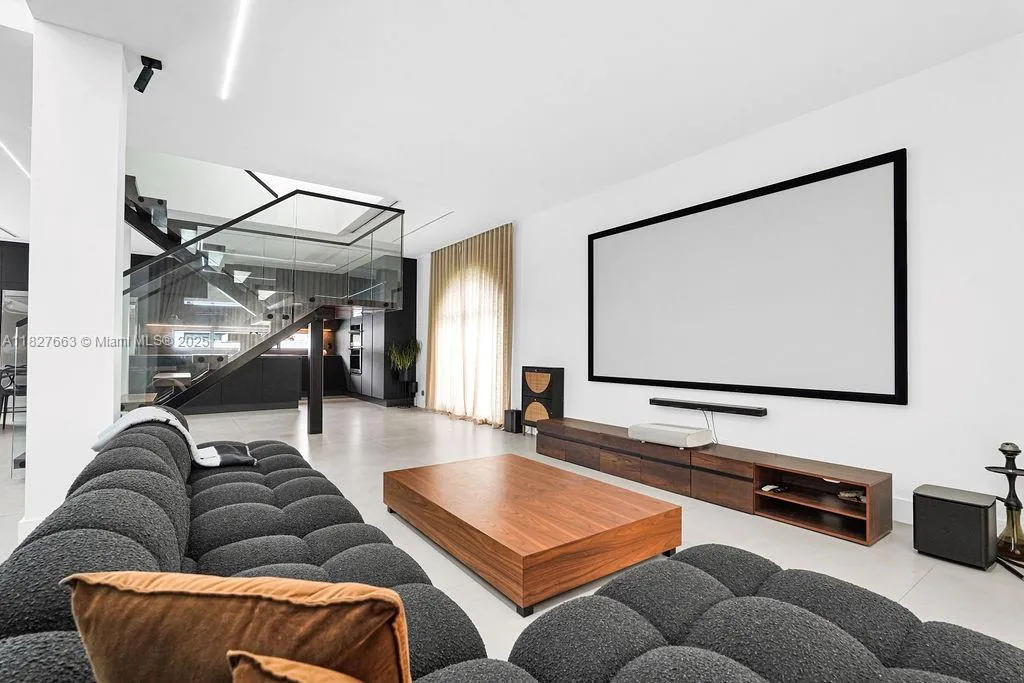 10746 Charleston Pl, Cooper City, Florida 33026, Cooper City, Florida 33026, 4 Bedrooms Bedrooms, ,3 BathroomsBathrooms,Residential,For Sale,10746 Charleston Pl, Cooper City, Florida 33026,A11827663