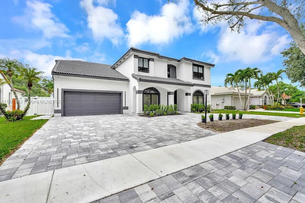 10746 Charleston Pl, Cooper City, Florida 33026, Cooper City, Florida 33026, 4 Bedrooms Bedrooms, ,3 BathroomsBathrooms,Residential,For Sale,10746 Charleston Pl, Cooper City, Florida 33026,A11827663