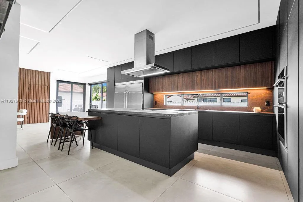 10746 Charleston Pl, Cooper City, Florida 33026, Cooper City, Florida 33026, 4 Bedrooms Bedrooms, ,3 BathroomsBathrooms,Residential,For Sale,10746 Charleston Pl, Cooper City, Florida 33026,A11827663