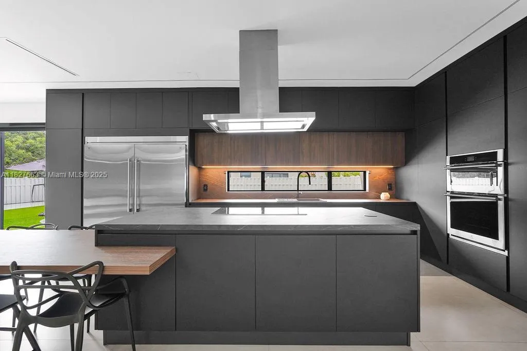 10746 Charleston Pl, Cooper City, Florida 33026, Cooper City, Florida 33026, 4 Bedrooms Bedrooms, ,3 BathroomsBathrooms,Residential,For Sale,10746 Charleston Pl, Cooper City, Florida 33026,A11827663