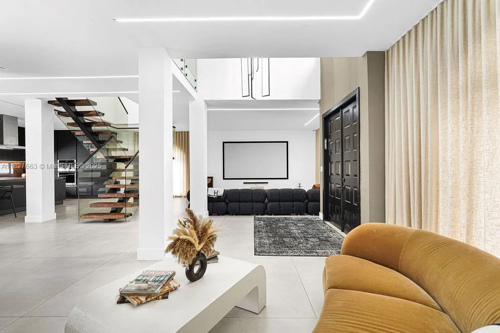 10746 Charleston Pl, Cooper City, Florida 33026, Cooper City, Florida 33026, 4 Bedrooms Bedrooms, ,3 BathroomsBathrooms,Residential,For Sale,10746 Charleston Pl, Cooper City, Florida 33026,A11827663